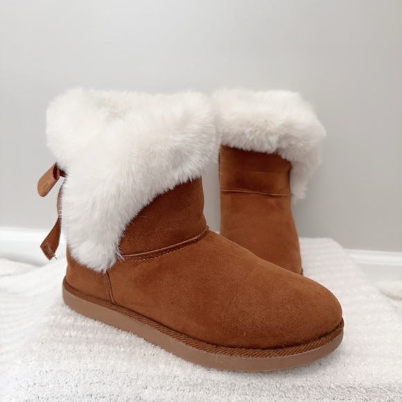 Juicy Couture Brown Ankle Boots with White Fur - Picture 6 of 11